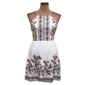 City Studio Dress Size 5 White Floral Embroidery